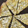 Pizza de Batata Assada e Alecrim